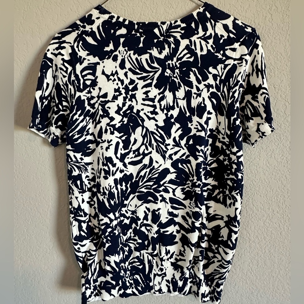 Lands' End Women's Short Sleeve Navy Floral Tee - Picture 2 of 8
